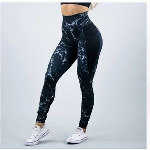 Buffbunny Black Marble Leggings